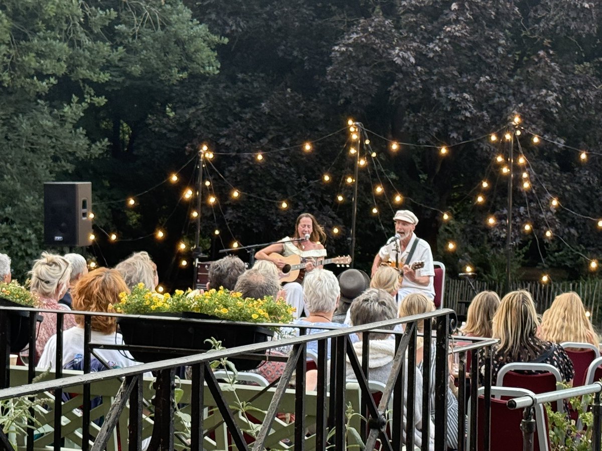 Stefan Algar 📣 (@stefanalgar) on Twitter photo <a href="/the_kimberleys/">the kimberleys</a> in fine voice again in our open air concert as the night draws in and the light starts to fade….<a href="/MycenaeHouse/">Mycenae House</a> another sellout event #Greenwich #livemusic #Friday <a href="/the_kimberleys/">the kimberleys</a> in fine voice again in our open air concert as the night draws in and the light starts to fade….<a href="/MycenaeHouse/">Mycenae House</a> another sellout event #Greenwich #livemusic #Friday
