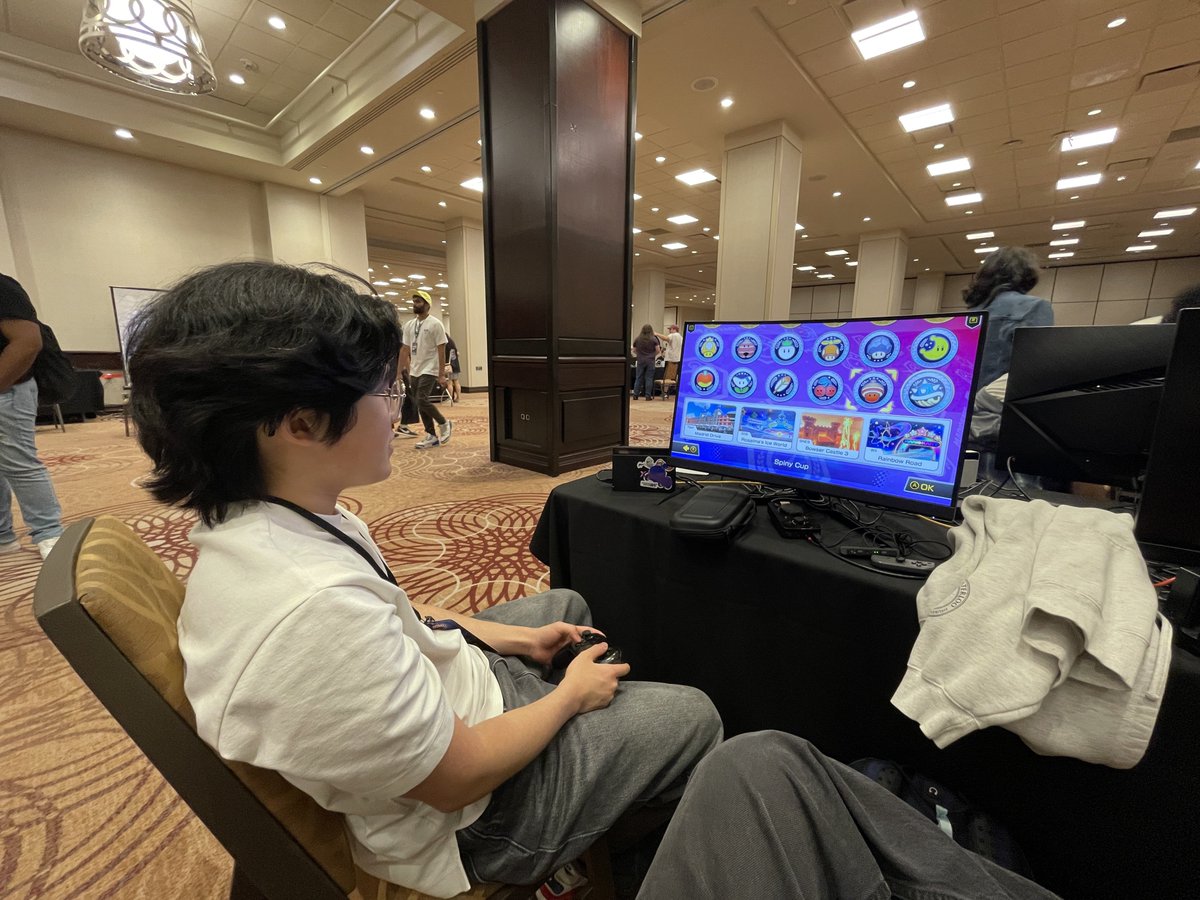 bro thinks there’s mariokart at GOML 😭😭😭