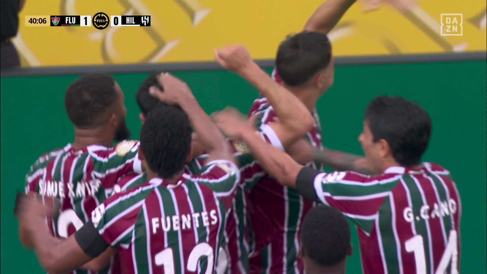40' MARTINELLIIIIIIIIIIIII 🇭🇺@FluminenseFC leads 1-0 thanks to a wonder goal from the Brazilian. 🚀