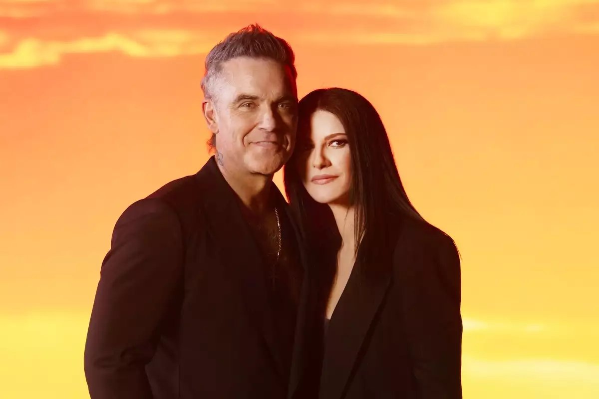 Laura Pausini y Robbie Williams interpretan "Desire", el nuevo himno oficial de la FIFA, fusionando música y deporte en una colaboración sin precedentes que celebra el fútbol mundial con dos voces legendarias.

#04Jul