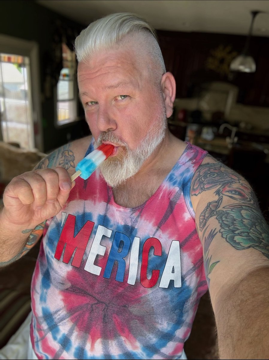 Weren’t BOMB POPS larger at one point or is that just my wishful thinking?!? #Happy4thofJuly #BombPop 

Find everything BiggnThicc here. 
Subscribe, follow, buy &amp; shop
Linktr.ee/BiggnThicc