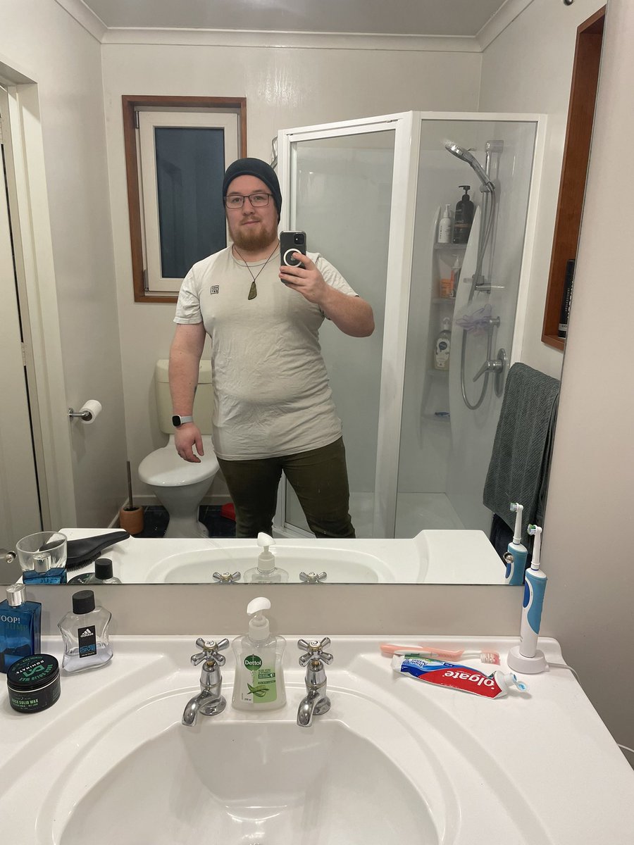 MASTERChef10's tweet photo. He feeling cute today https://t.co/bnNnoC41ba