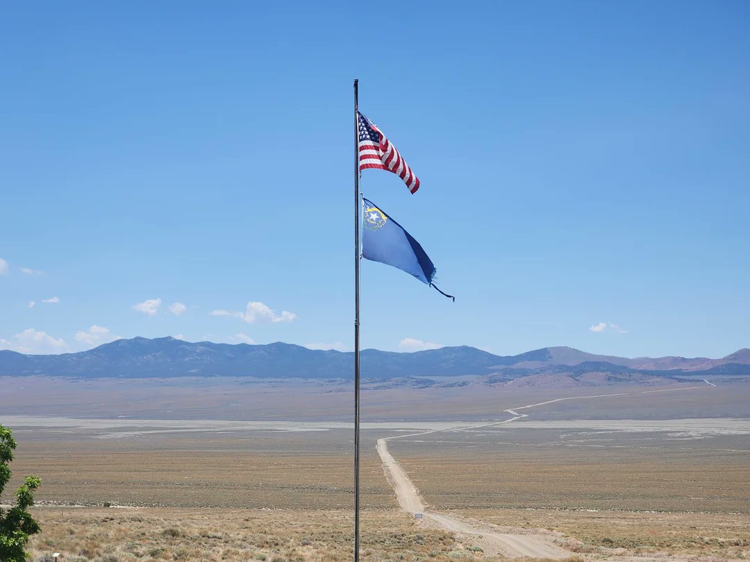 Nevada is another wildly underrated state -- particularly rural Nevada.

If I had to live permanently almost anywhere in the Pacific Time Zone, it'd probably be somewhere along Highway 50...

Quietest place I've ever been, by far.