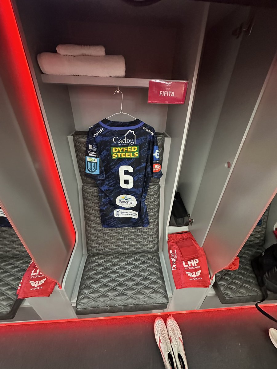 Vaea Fifita (@vaeafifita) on Twitter photo Thanks for the last 3yrs <a href="/scarlets_rugby/">Scarlets Rugby</a>. Appreciate all the love from the fans,friends and Family.
All the best in the upcoming season & the future.
Hopefully see you guys again in the near future 🙏🏼.
Diolch Thanks for the last 3yrs <a href="/scarlets_rugby/">Scarlets Rugby</a>. Appreciate all the love from the fans,friends and Family.
All the best in the upcoming season & the future.
Hopefully see you guys again in the near future 🙏🏼.
Diolch