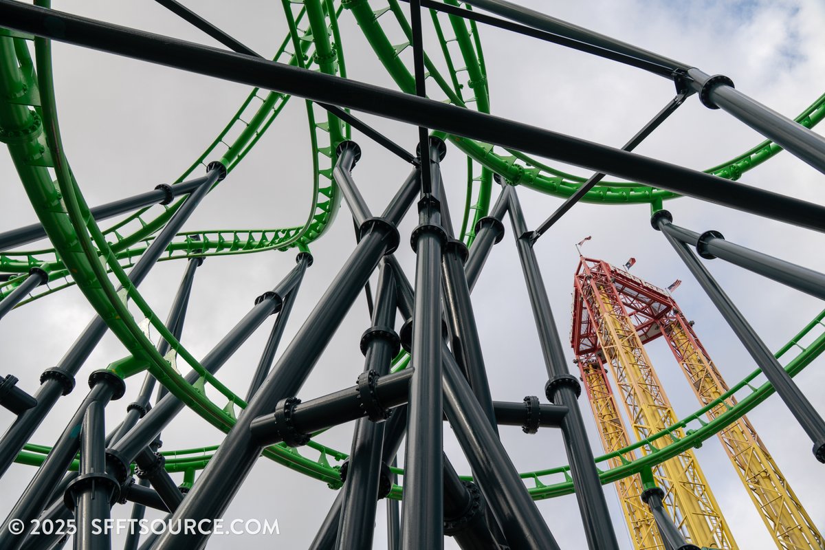 AmusementSource's tweet image. How about some #TrainlessTuesday with a look at Six Flags Fiesta Texas&apos; Poltergeist roller coaster.

#SixFlagsFiestaTexas #SFFTSource #ThemePark #RollerCoaster #SanAntonio #AmusementSource
