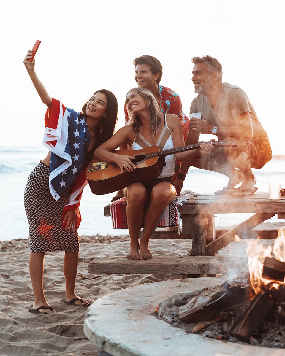 Fireworks fade, but memories last. Save your photos with the Toshiba Canvio Flex Portable Hard Drive, compatible with your PC, Mac®, smartphone, and tablet.

storage.toshiba.com/consumer-hdd/e…

#Toshiba