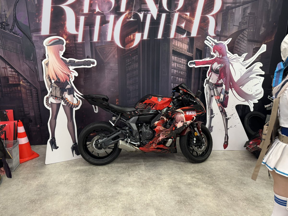 Yo checking out the NIKKE both some cool stuff #NIKKE #NIKKEAX2025 #AX2025