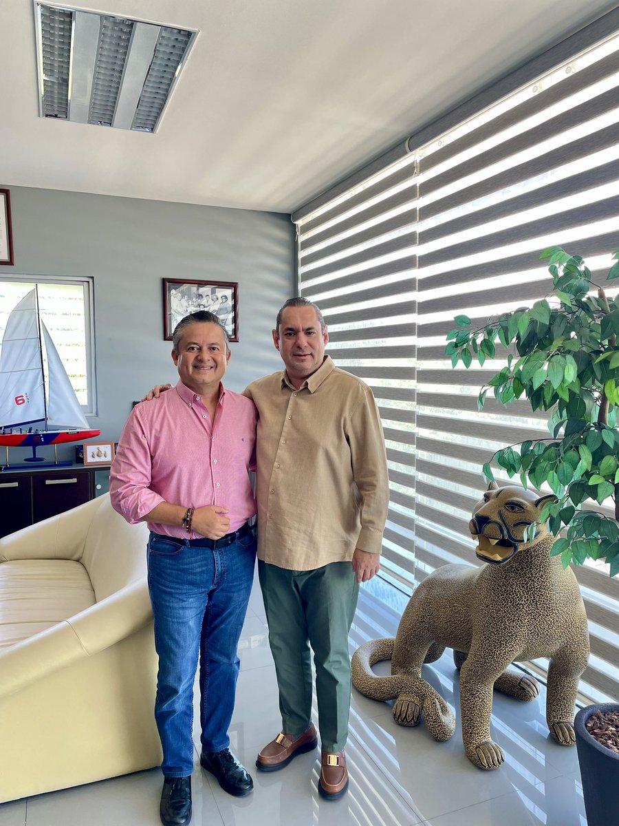 Querido amigo <a href="/GTC77972358/">GTC</a> Espero que estés teniendo un día increíble. Quiero aprovechar este momento para desearte un muy feliz cumpleaños. Que este nuevo año de vida te traiga mucho éxito, salud y alegrías en tus proyectos. 

Un fuerte abrazo.