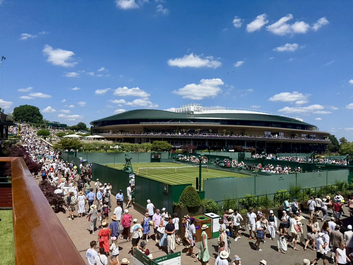 ORRECO1's tweet image. What a work place and what views at the incredible @Wimbledon Championship 2025 in SW19. Team @ORRECO1 are delighted to be here, at one of the most iconic venues in all of world sport.
#SportsScience #DataScience #AI #Recovery #Biomarkers #tennis #wimbledon
