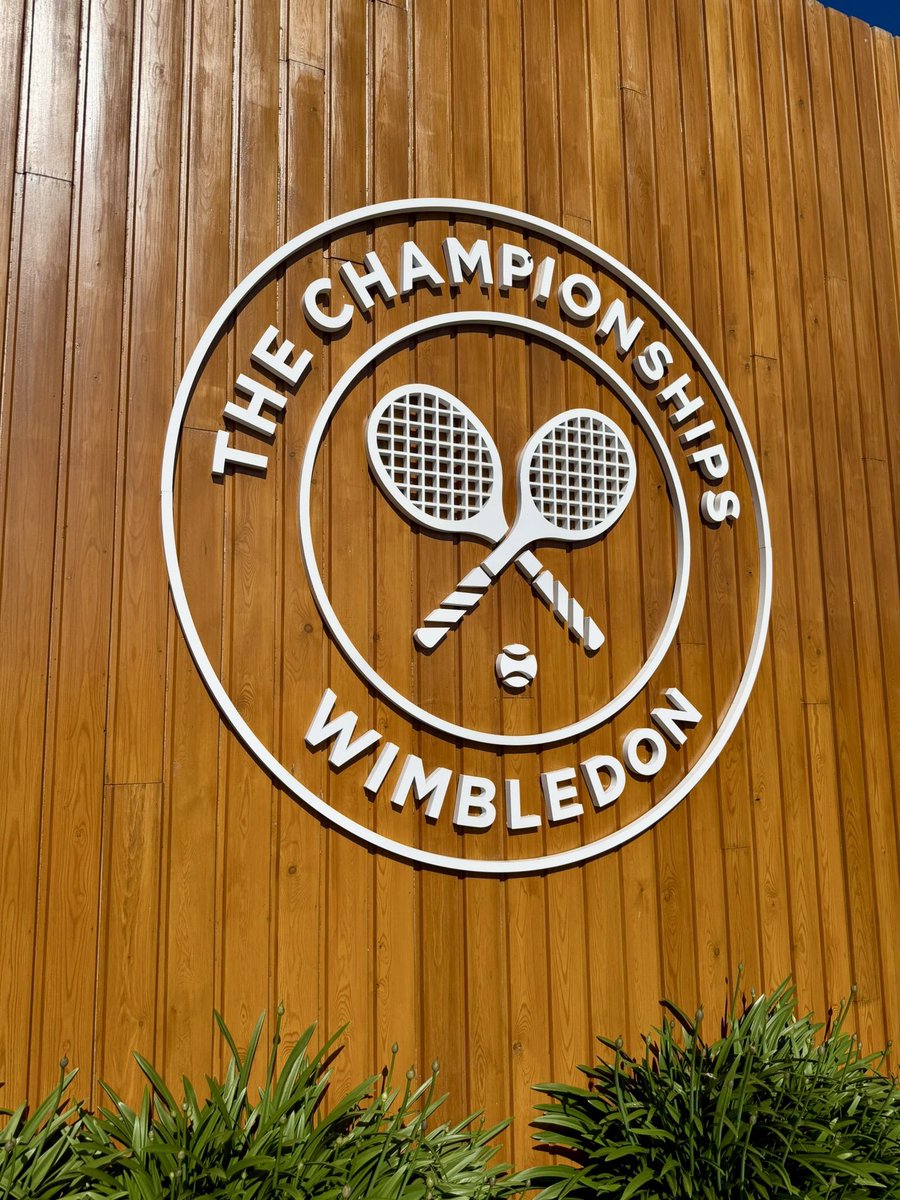 ORRECO1's tweet image. What a work place and what views at the incredible @Wimbledon Championship 2025 in SW19. Team @ORRECO1 are delighted to be here, at one of the most iconic venues in all of world sport.
#SportsScience #DataScience #AI #Recovery #Biomarkers #tennis #wimbledon