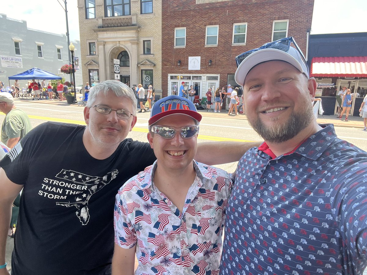 BenAshleyWV's tweet image. Awesome time today at the Ripley 4th of July parade! Happy Independence Day! 😎🇺🇸