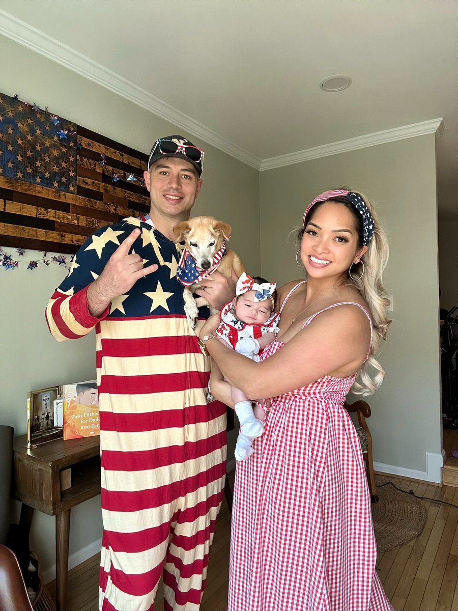 LibertyZSimmons's tweet image. Happy Independence Day from #TheSimmonsFamily! 🇺🇸 ❤️ #HappyFourthofJuly #America #GodBlessAmerica #LandoftheFree #HomeoftheBrave