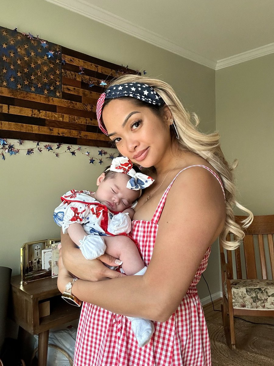 LibertyZSimmons's tweet image. Happy Independence Day from #TheSimmonsFamily! 🇺🇸 ❤️ #HappyFourthofJuly #America #GodBlessAmerica #LandoftheFree #HomeoftheBrave