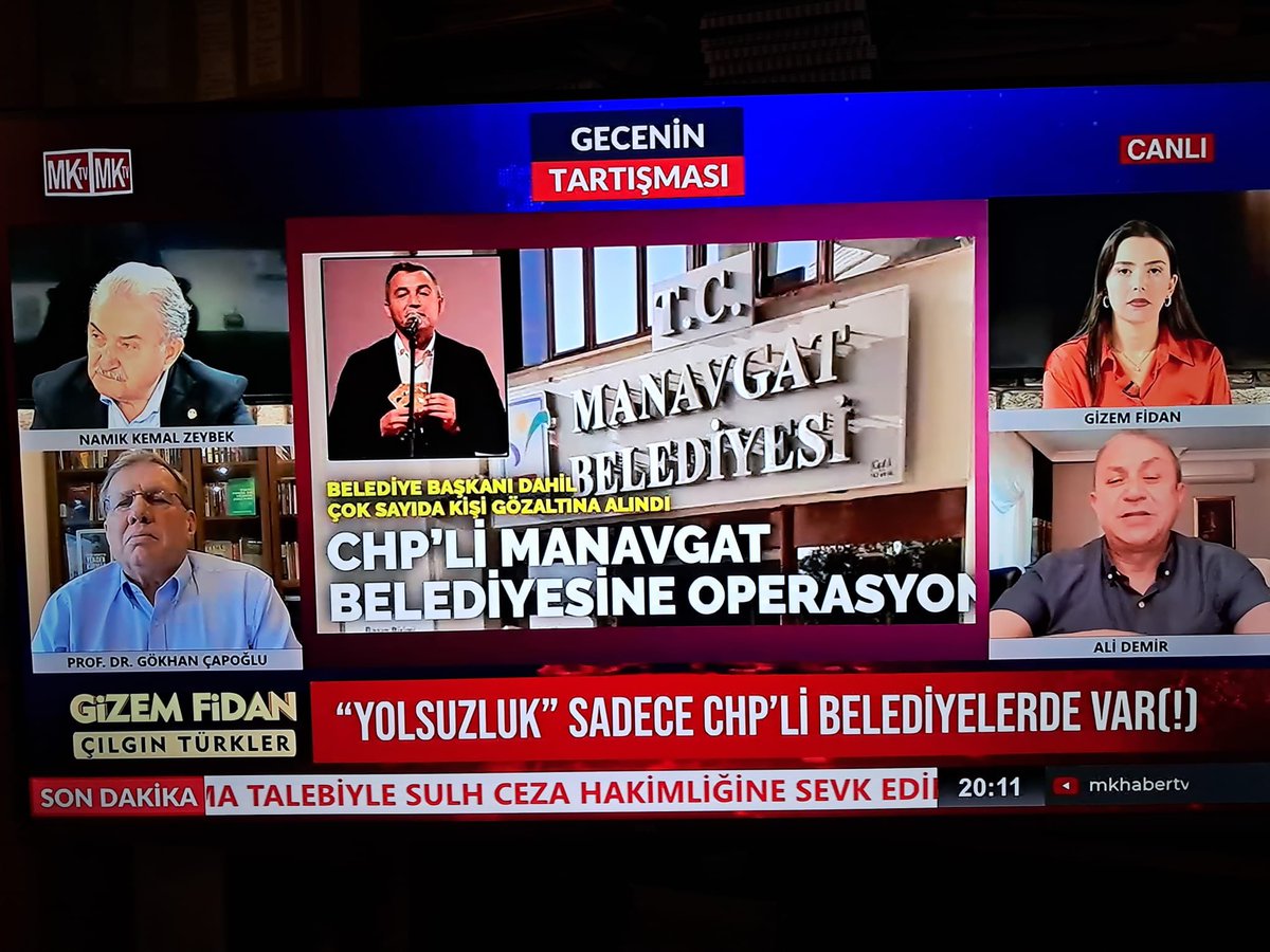 Gizem Fidan (@gizemfidanhaber) on Twitter photo Haftayı yine “şaşkınlıkla” noktaladık
ATA Parti Genel Başkanı Namık Kemal Zeybek’e, Ekonomist Prof Dr Gökhan Çapoğlu’na, İYİ Parti GİK Üyesi Ali Demir’e çok teşekkürler
Kaçıranlar için: youtube.com/live/zyRevCP5R…
<a href="/atacizeybek/">Namık Kemal Zeybek</a> <a href="/CapogluGokhan/">Gökhan Çapoğlu</a> <a href="/alidemiriyi38/">Ali DEMİR 🇹🇷</a> Haftayı yine “şaşkınlıkla” noktaladık
ATA Parti Genel Başkanı Namık Kemal Zeybek’e, Ekonomist Prof Dr Gökhan Çapoğlu’na, İYİ Parti GİK Üyesi Ali Demir’e çok teşekkürler
Kaçıranlar için: youtube.com/live/zyRevCP5R…
<a href="/atacizeybek/">Namık Kemal Zeybek</a> <a href="/CapogluGokhan/">Gökhan Çapoğlu</a> <a href="/alidemiriyi38/">Ali DEMİR 🇹🇷</a>