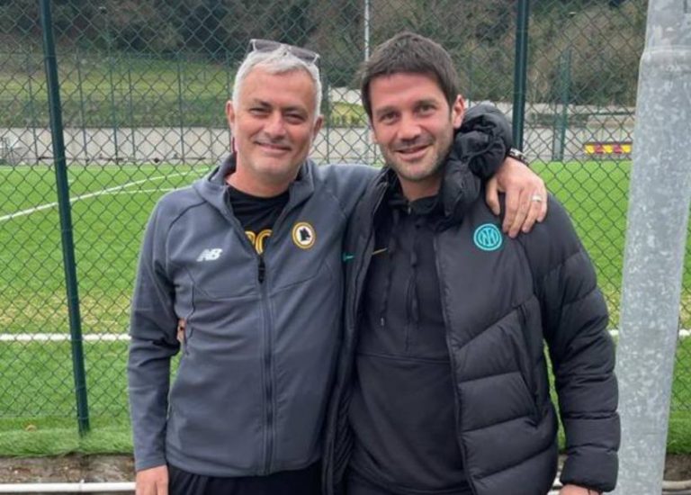 🔵🇵🇹 José Mourinho: “Chivu é um dos meus filhos, desejo que ele tenha todo o sucesso e ganhe tudo na Inter, menos a tríplice coroa”.

🤐🤐