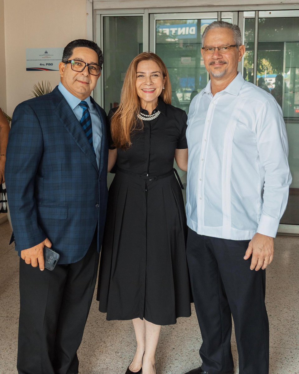 CarolinaMejiaG (@carolinamejiag) on Twitter photo Estuve acompañando a mi querido ministro <a href="/vicatallah/">Victor Atallah</a> en la apertura de las nuevas instalaciones de la «Dirección de Habilitación de Servicios y Establecimientos de Salud», dirigida por mi estimado @Jugeme, donde tuve el placer de compartir con el maravilloso personal que allí Estuve acompañando a mi querido ministro <a href="/vicatallah/">Victor Atallah</a> en la apertura de las nuevas instalaciones de la «Dirección de Habilitación de Servicios y Establecimientos de Salud», dirigida por mi estimado @Jugeme, donde tuve el placer de compartir con el maravilloso personal que allí