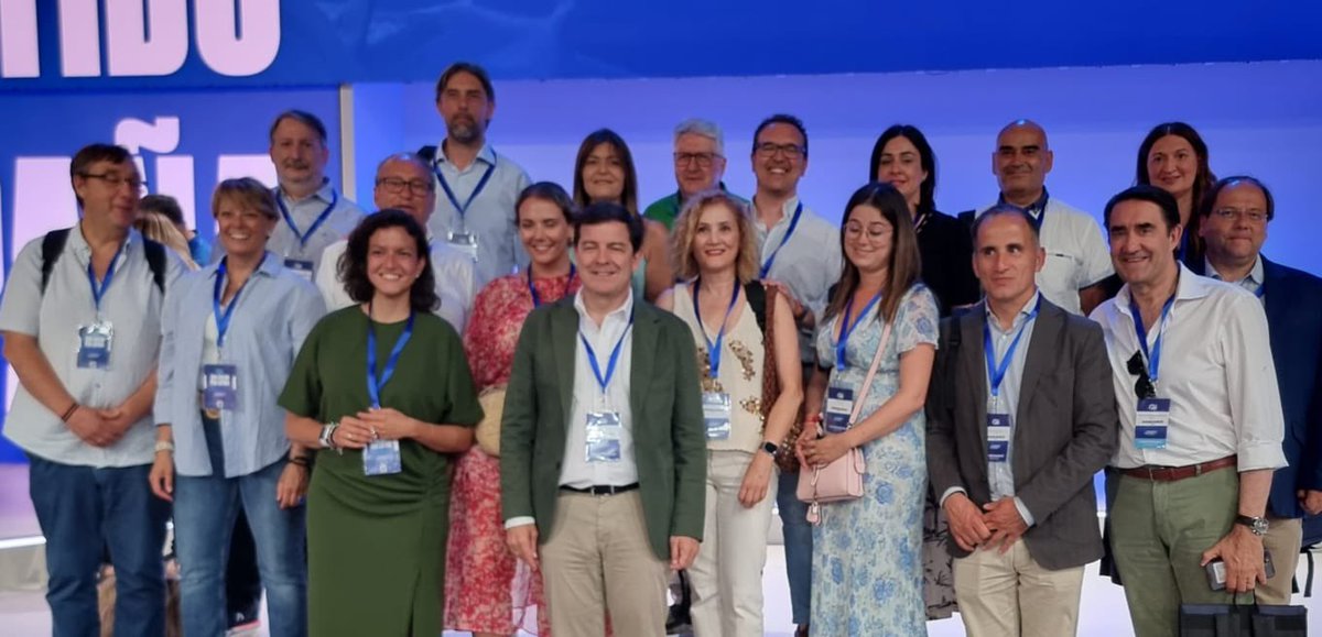 Lidia P. Coca (@lidiapcoca) on Twitter photo En el #21CongresoNacionalPP con el presidente autonómico <a href="/alferma1/">Alfonso F. Mañueco</a> y los compañeros del <a href="/PPopular_Leon/">PP de León</a> En el #21CongresoNacionalPP con el presidente autonómico <a href="/alferma1/">Alfonso F. Mañueco</a> y los compañeros del <a href="/PPopular_Leon/">PP de León</a>