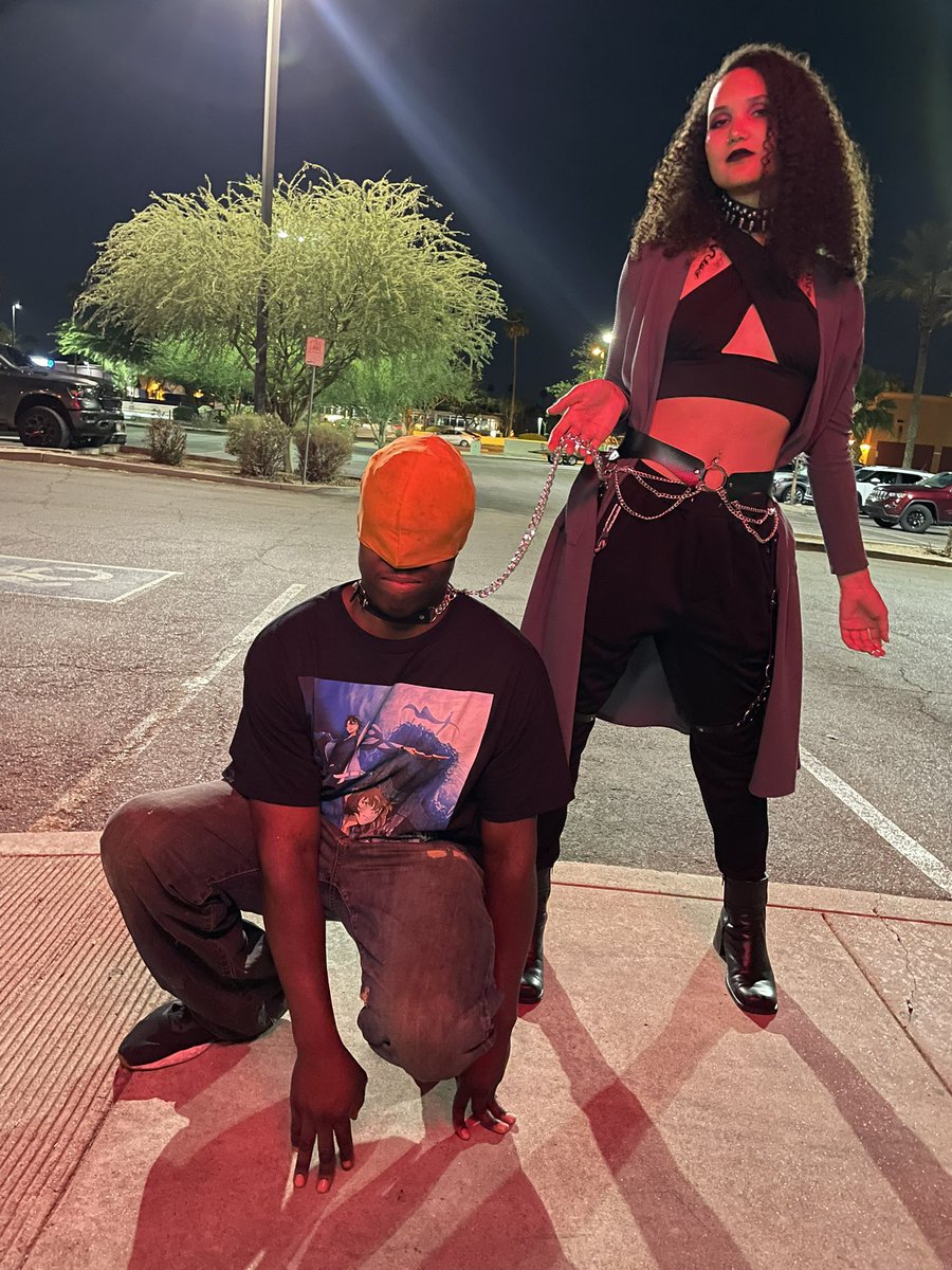 Took him for a walk. Who next?🖤
#domme #femdomme