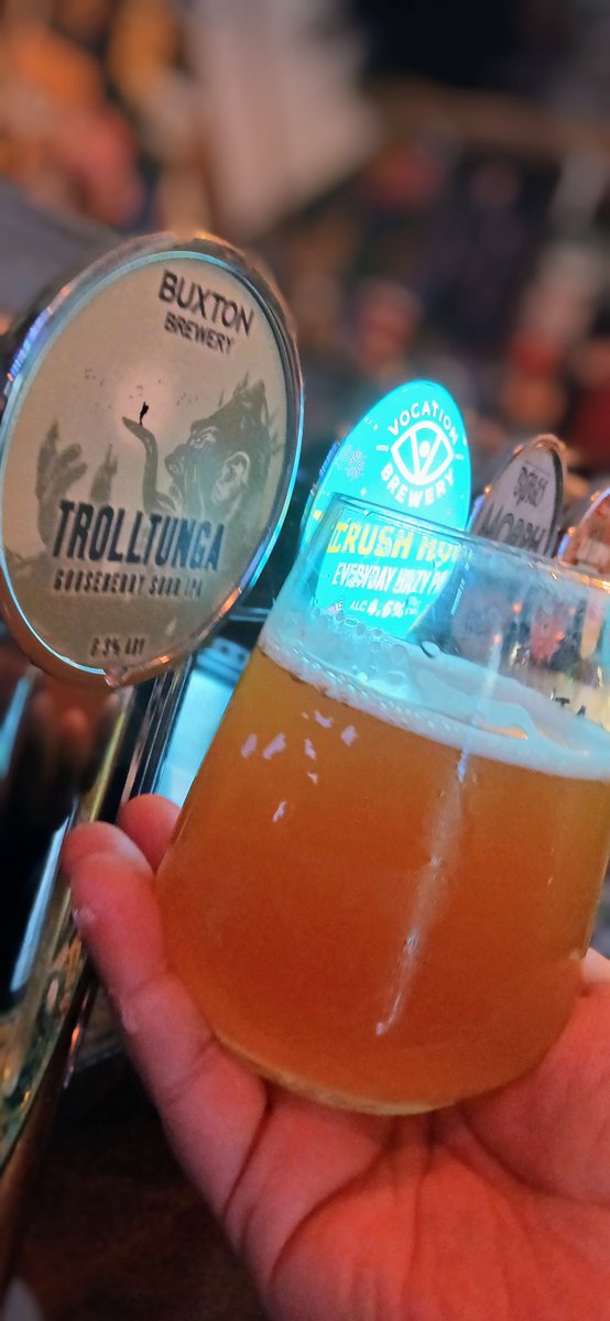Stuart_Pickard's tweet photo. So good you order it twice, I'd order it three times but am cycling @BuxtonBrewery #Trolltunga #SourIPA Via @boarandfable #Bradford #Yorkshire #VisitYorkshire #VisitBradford @BfdCamra #GingRealAleTrail @Stuart_Pickard #CraftBeer #Beer #RealAle #Ale https://t.co/VNDIYA59OL