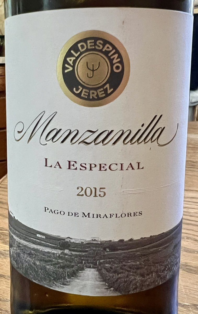 Tonight, going to drink a Vintage Sherry, the Valdespino Manzanilla La Especial En Rama de Anada 2015. Only 2800 bottles were produced. Will enjoy it with a tasty dish of Cod. #wine #sherry