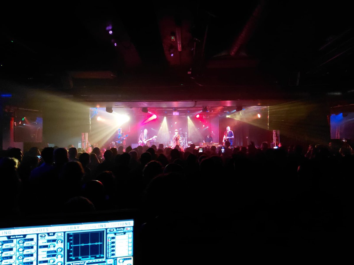 paulineblackOBE's tweet image. Fantastic show in Madrid last night. Thank you so much for the wonderful welcome! People knew the lyrics to all our songs, old or new. Unbelievable! Spanish audiences know how to enjoy themselves.
Today flew into Bilbao & then travelled to Mondraroll Festival - on stage 01.50am.