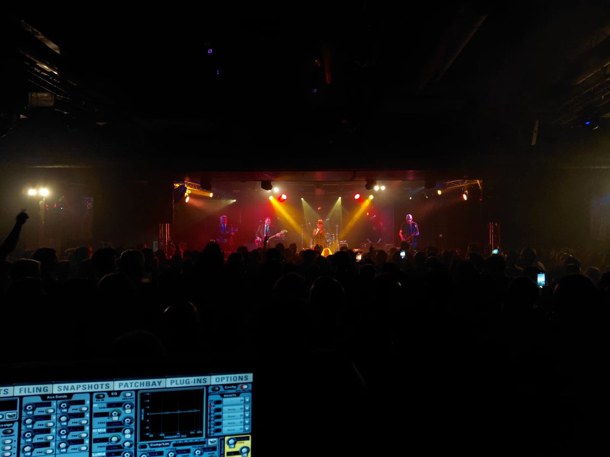 paulineblackOBE's tweet image. Fantastic show in Madrid last night. Thank you so much for the wonderful welcome! People knew the lyrics to all our songs, old or new. Unbelievable! Spanish audiences know how to enjoy themselves.
Today flew into Bilbao & then travelled to Mondraroll Festival - on stage 01.50am.