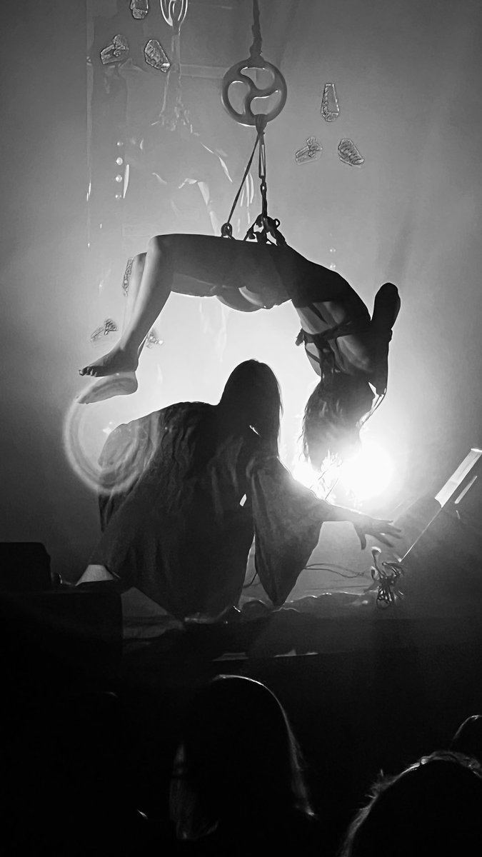 Enjoying my passenger princess time on the way to Warsaw and selecting photos from <a href="/ErochainExpo/">Erochain Expo</a> .

I’m definitely in love with this shot 😍
Light, composition, dynamics - everything is perfect 🤌
#shibari #suspension