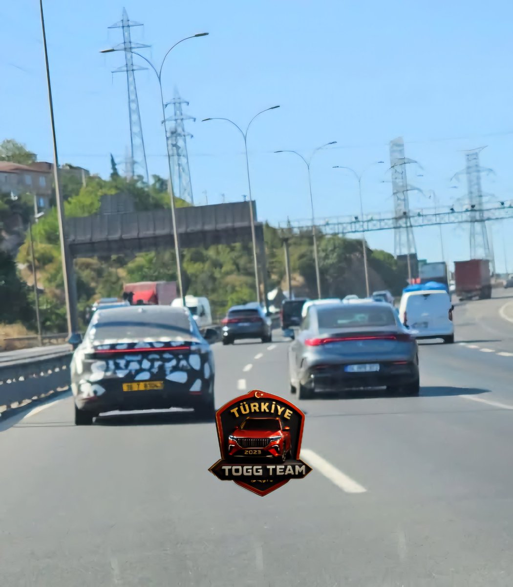 TOGG_Team's tweet photo. T10F D segmenti Passat B8 ve Mercedes EQE İle Yan Yana.T10F'in Boyutlarını Merak Edenler İçin Güzel Kare Olmuş.
Bir Gün Değil Her gün Togg.
#dahafazlası #Togg #T10X de.
#togg2022 #toggsahipleri #toggether
#toggteam #yerliotomobil #yerlivemilli
#yerliüretim #yeniligdebendevarım
#yeniliğeyolculuk #türk