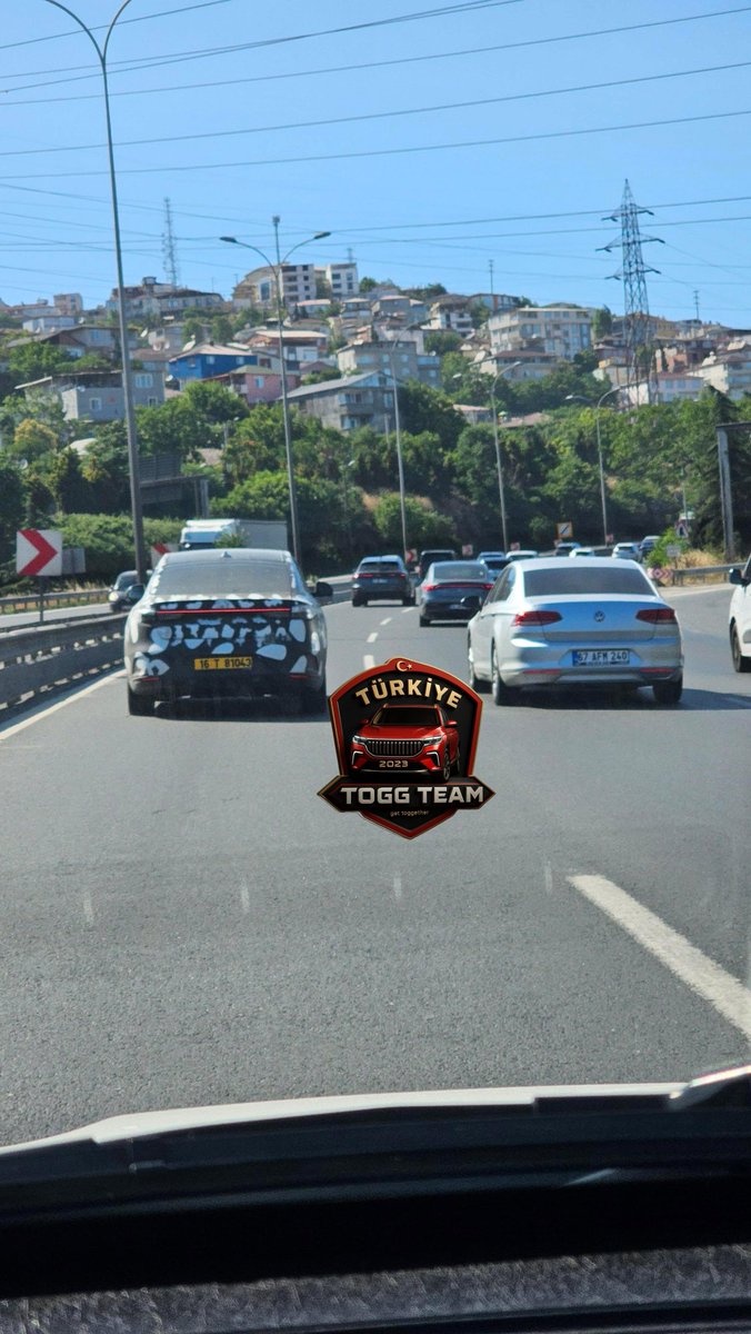 TOGG_Team's tweet photo. T10F D segmenti Passat B8 ve Mercedes EQE İle Yan Yana.T10F'in Boyutlarını Merak Edenler İçin Güzel Kare Olmuş.
Bir Gün Değil Her gün Togg.
#dahafazlası #Togg #T10X de.
#togg2022 #toggsahipleri #toggether
#toggteam #yerliotomobil #yerlivemilli
#yerliüretim #yeniligdebendevarım
#yeniliğeyolculuk #türk