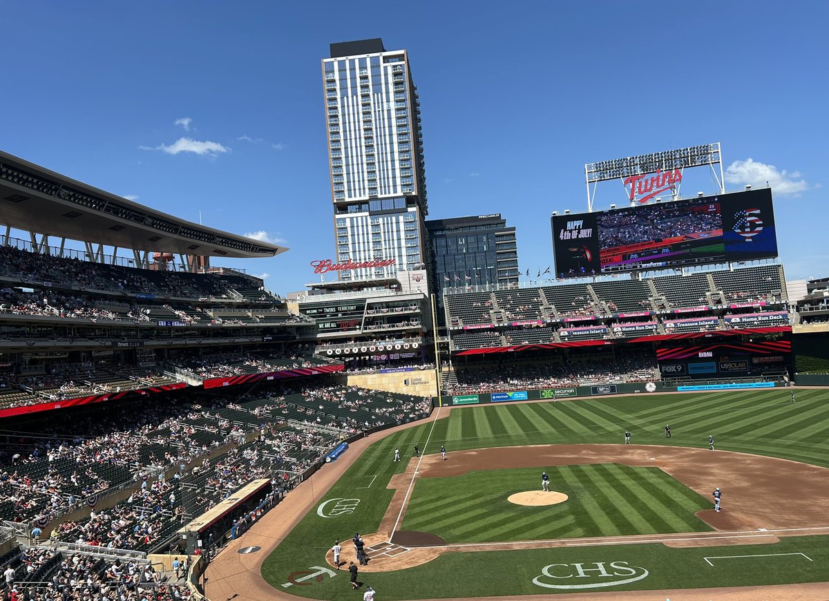 Darren Wolfson (@dwolfsonkstp) on Twitter photo Happy 4th! #MNTwins Happy 4th! #MNTwins