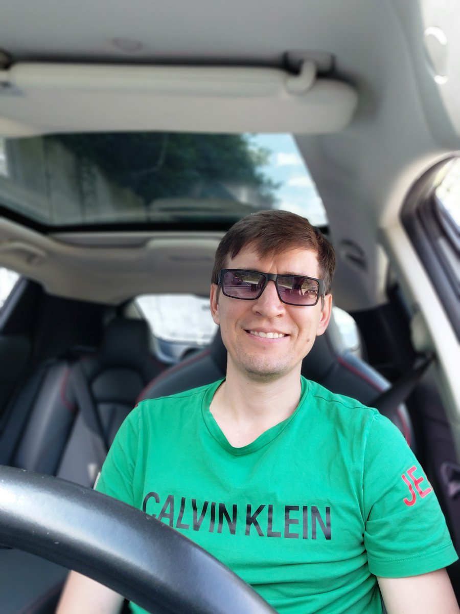 Andrey Volkov (@bigrussiandog) on Twitter photo 