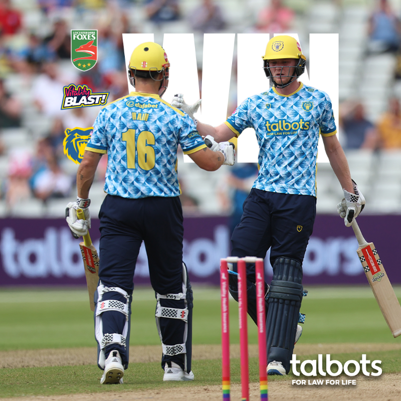 WarwickshireCCC's tweet photo. BEARS WIN! 🎉

Cruising to victory with 10 balls to spare 🙌

🐻#YouBears | #LEIvBEA https://t.co/iZ3E60nbCB