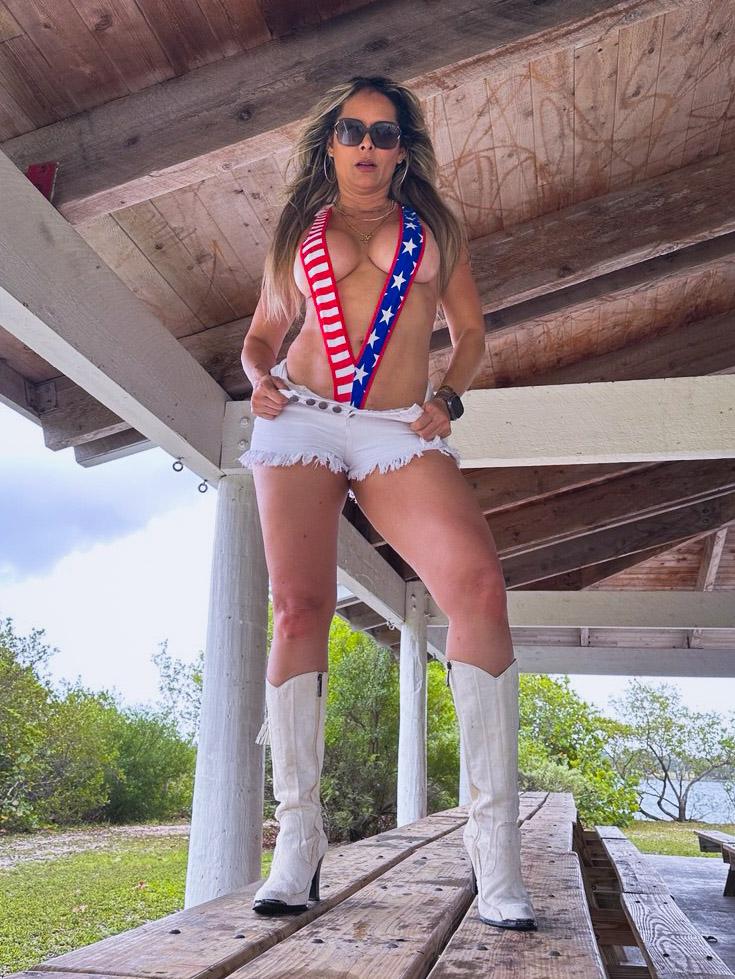 Monique Fuentes (@moniquefvids) on Twitter photo Happy 4th πΊπΈ β€οΈ
Love my new outfit?ππΊπΈ
<a href="/MoniqueFvids/">Monique Fuentes</a>
<a href="/MoniqueFuentes3/">Monique Fuentes</a> Happy 4th πΊπΈ β€οΈ
Love my new outfit?ππΊπΈ
<a href="/MoniqueFvids/">Monique Fuentes</a>
<a href="/MoniqueFuentes3/">Monique Fuentes</a>