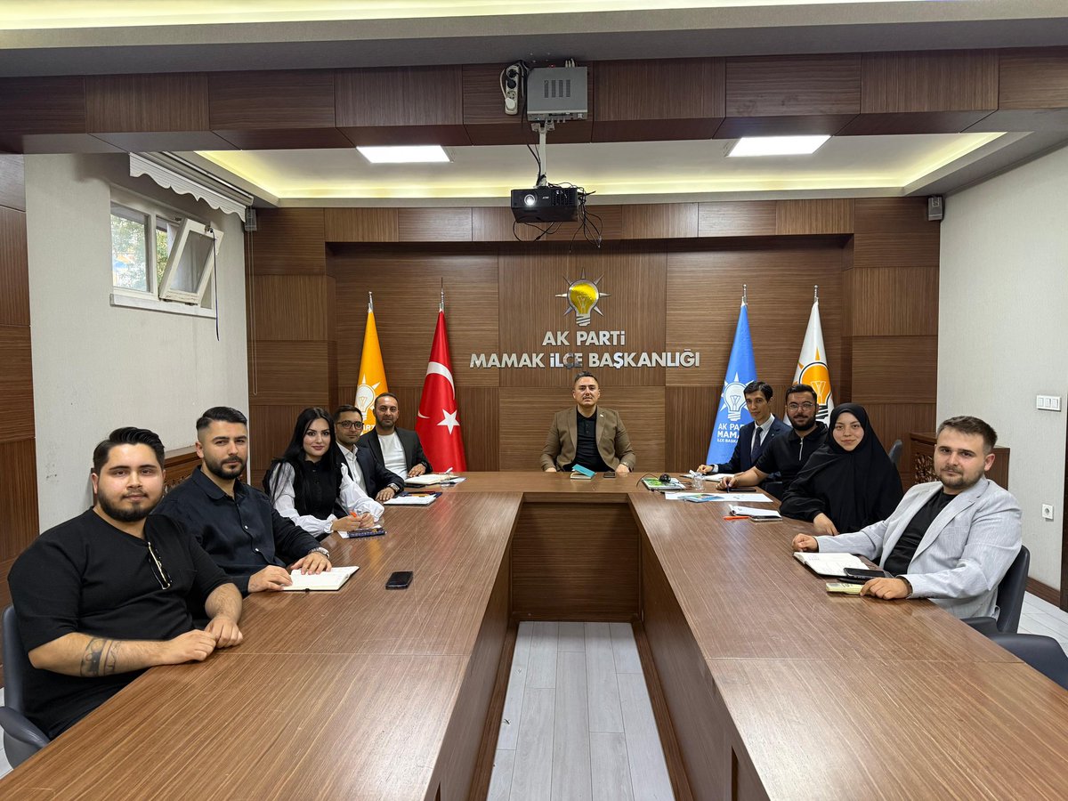 Haftalık olağan Yürütme Kurulu toplantımızı gerçekleştirdik.

📌 Gündemimiz; 

05 Temmuz Cumartesi günü, AK Parti Genel Merkezi’mizde düzenlenecek İl Danışma Meclisi toplantısıydı.

Tüm kademelerimizle hazırız✨