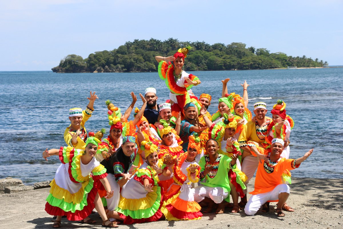 FOLKLORE INTERNACIONAL

Seguimos presentando a los grupos de Folklore Internacional que nos acompañarán en esta 43 edición del Festival Internacional de la Sierra:

Compañía de Expresiones Culturales Costarricenses (Costa Rica)

Más info: festisierra.com/folklore-inter…