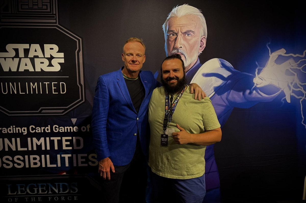 BigLittleUnbox's tweet image. #AD What an amazing day at Disney HQ! Not only did I get my hands on the new STAR WARS: Unlimited Legends Of The Force cards but I also got to have a great conversation with Alastair Petrie (General Draven) I still have some packs to open 👀 Thanks to @Disney @StarWarsUK…