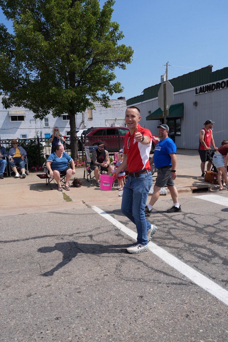 schuette_bill's tweet image. The Beaverton 4th of July Parade never disappoints! 🇺🇸
Great way to celebrate Independence Day and our amazing country. Thank you to our amazing volunteers who walked with us in the parade today.
Hope everyone enjoys the holiday weekend and #GodBlessAmerica!