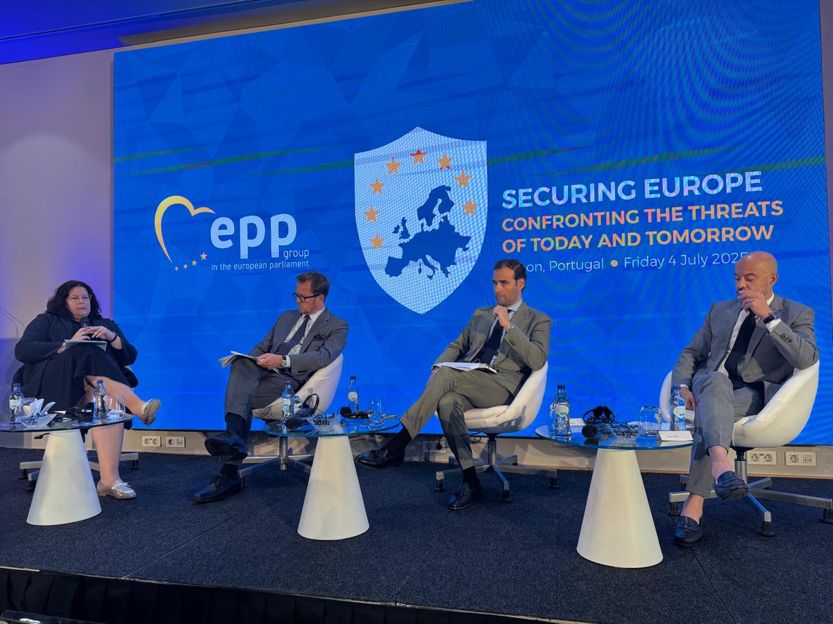 🇪🇺Participei hoje, em Lisboa, no encontro “Securing Europe: Confronting the Threats of Today and Tomorrow”, organizado pelos meus colegas do PPE, Ana Miguel Pedro e Paulo Cunha, que saúdo pela iniciativa.
No evento, abordámos, essencialmente, o PROTEC EU (segurança interna), onde