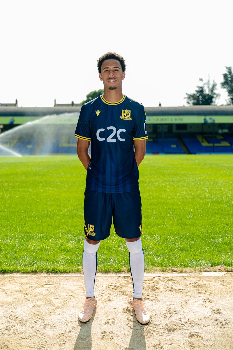 SouthendMacron's tweet image. 😅 An incredible response to our new 25/26 home shirt, with over 800 being sold online on the first day of release.
🛒 Our online stock levels have been updated, with more shirts now available to purchase online.
southendunitedmacronstore.co.uk/product-catego…