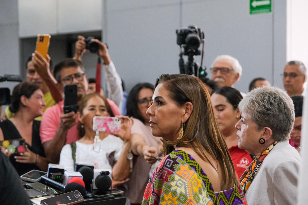 Mara Lezama (@maralezama) on Twitter photo Junto a nuestra secretaria de Medio Ambiente, <a href="/aliciabarcena/">Alicia Bárcena</a>, compartimos con los medios de comunicación algunos de los temas en los que trabajamos de manera coordinada entre los equipos del gobierno federal, estatal y del sector social, en torno a la agenda ambiental de Junto a nuestra secretaria de Medio Ambiente, <a href="/aliciabarcena/">Alicia Bárcena</a>, compartimos con los medios de comunicación algunos de los temas en los que trabajamos de manera coordinada entre los equipos del gobierno federal, estatal y del sector social, en torno a la agenda ambiental de