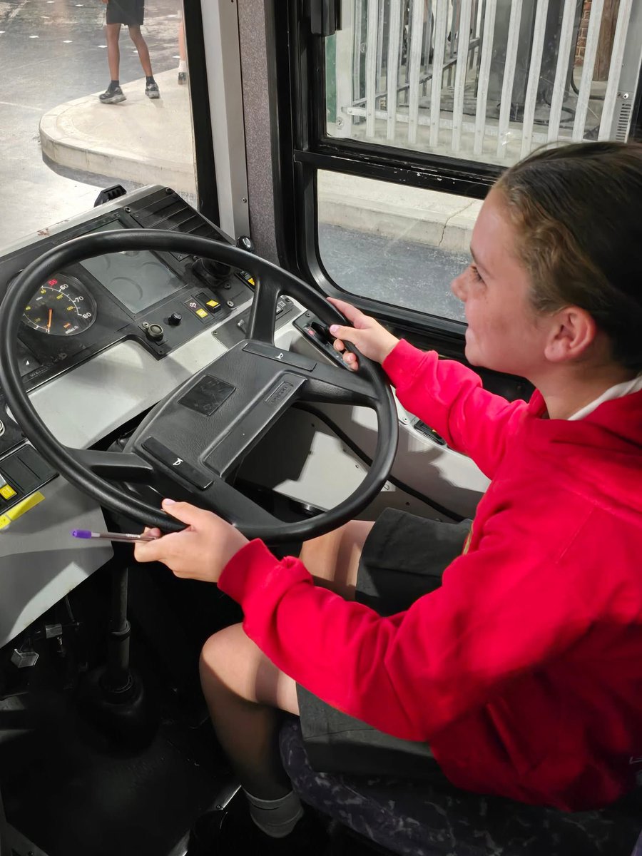 AcademyWillow's tweet image. Year 6 had a great day at Crucial Crew. They learnt about the age of criminal responsibility, had talks from both the South Yorkshire Fire and Police services. They also took part in a Magistrate Court scenario. As always the children showed respect and enjoyed the day @ExceedLP