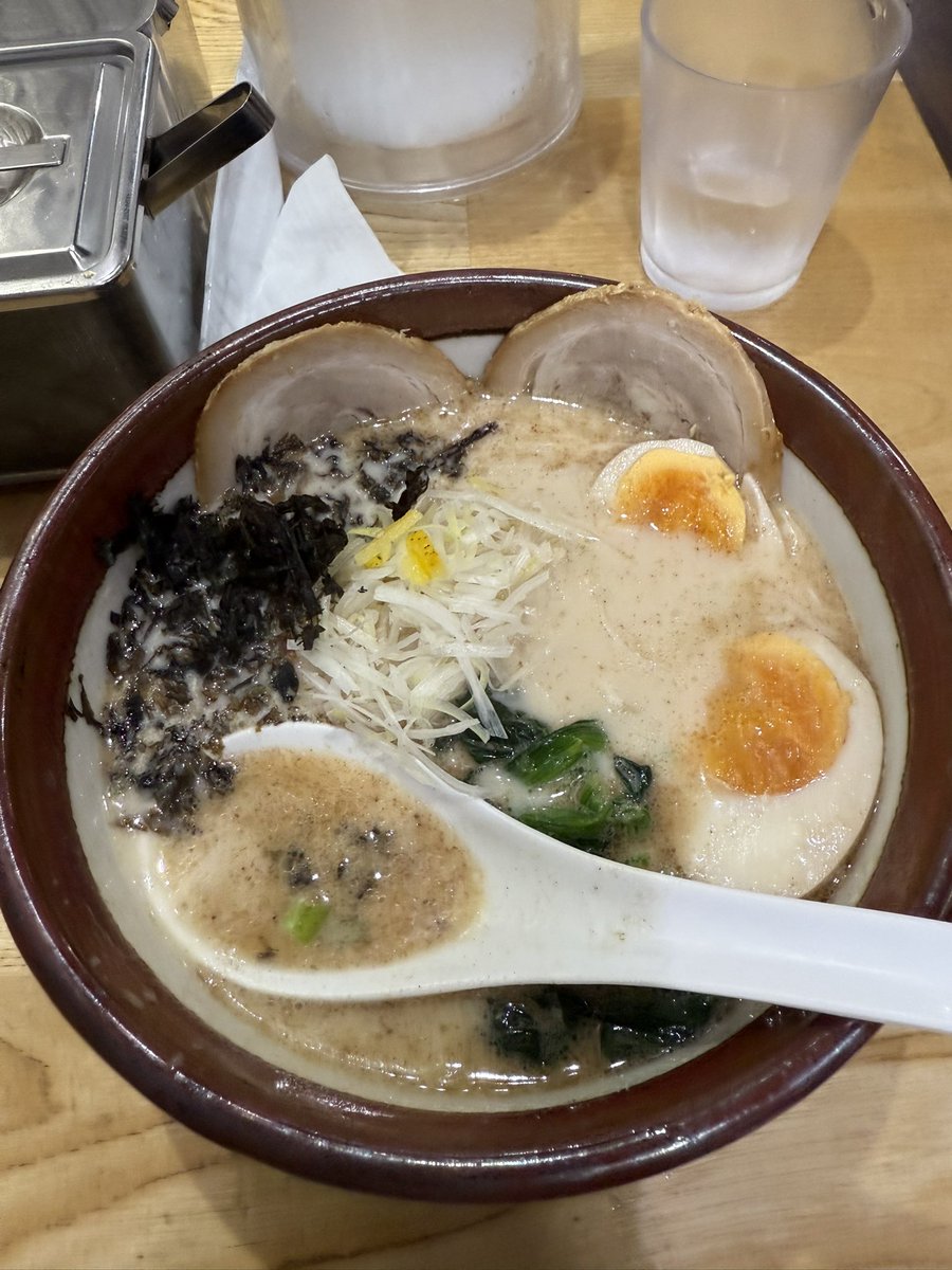地球が滅亡するかもしれないから実は深夜にラーメン食べたの🍜