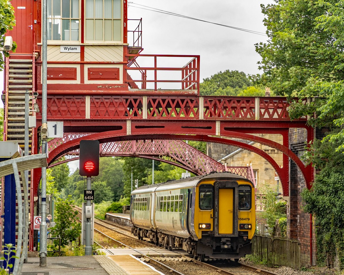 LesPiggypics's tweet image. Wylam at teatime on the Tyne Valley Line. Canon EOS R2 mark II and RF24-105mm f/4L. @CanonUKandIE @N_landCouncil @northernassist  #class156 #class158 #wylam @ScenicRailBrit