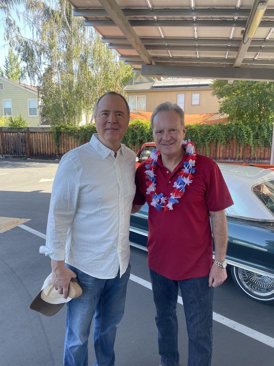 SenDaveCortese's tweet image. #happyfourthofjuly🇺🇸❤️💙!
The traditional @rwbparade in the @cityofsanjose never disappoints! It was so much fun driving the parade route and seeing so many friends and neighbors! The best part is seeing the
smiles on the kids’ faces as they wave their flags while eating ice…