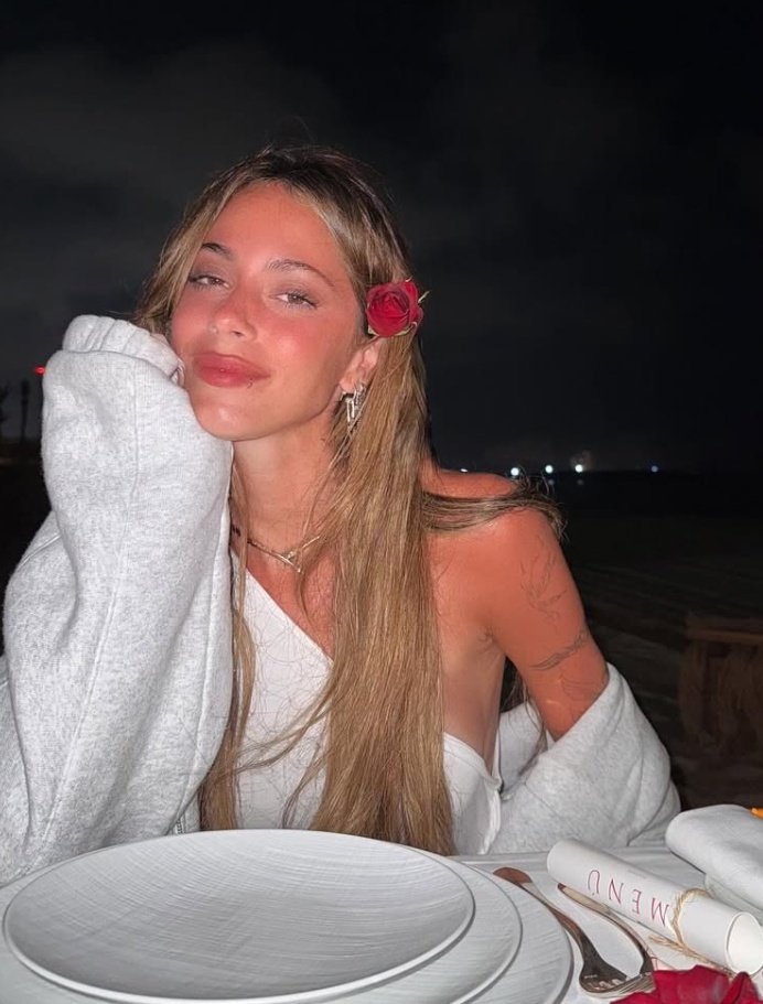 COMO VAS A TENER ESA CARA DALEEEEEE sos perfecta