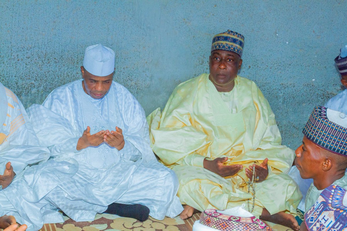 AWTambuwal's tweet image. Earlier today in Sokoto, I visited Bello Galadanci, my longtime personal photographer, to condole with him over the passing of his beloved father, Malam Abdullahi Muhammad Galadanchi.
Bello has worked closely with me since my tenure as Governor and has remained a dedicated,…