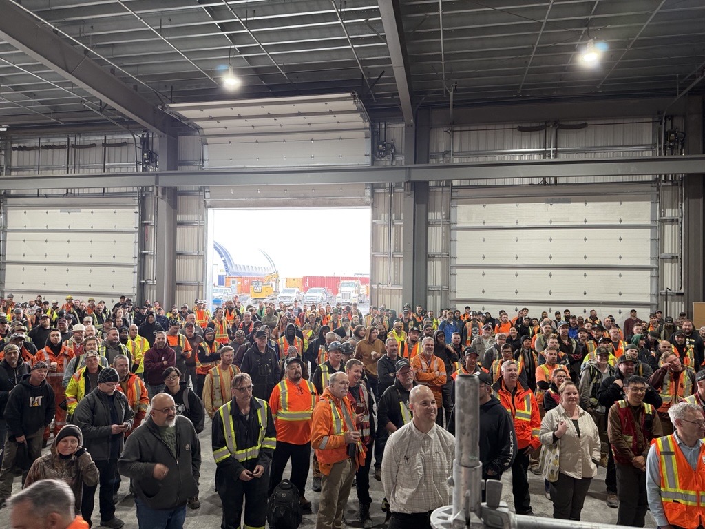 j_akeeagok's tweet image. Congratulations to @B2GoldCorp on the successful first gold pour at the Goose Mine, part of the Back River Gold District in Nunavut. This milestone is a significant step forward for Nunavut’s economy and highlights the potential of responsible resource development in the North.