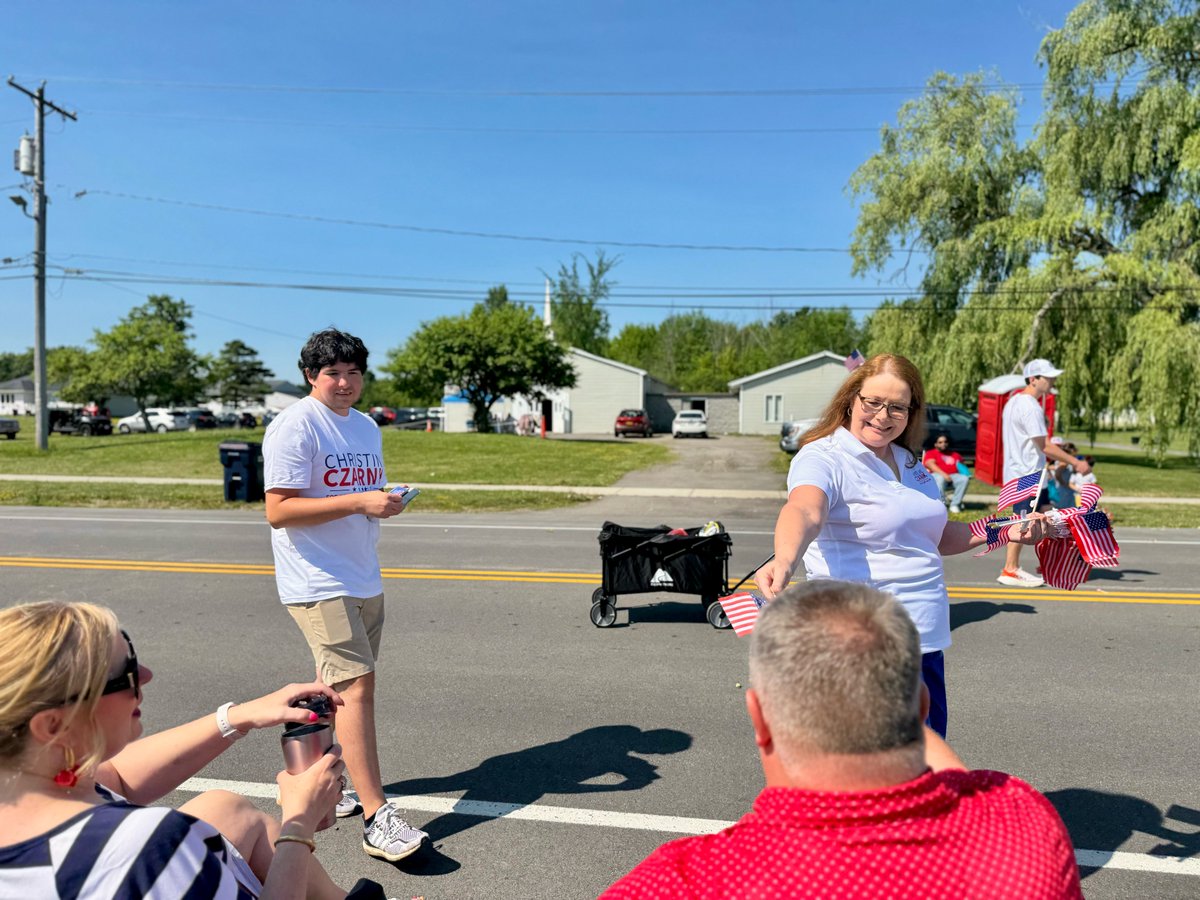 CzarnikForErie's tweet image. Happy Fourth of July! 🇺🇸 We had a fantastic time celebrating at the Grand Island and Lancaster parades today. A big thank you to all the volunteers and supporters who made it possible, I couldn’t do it without you!