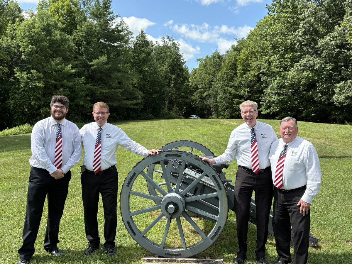 RCCsings's tweet image. It was a moving experience for us to perform the “Star Spangled Banner” and “God Bless America” during today’s #CitizenshipCeremony at @SaratogaNHP. Thank you for inviting us to be part of welcoming 24 new US citizens! #Saratoga @USCISMediaNorth @USCIS @TodaysDAR