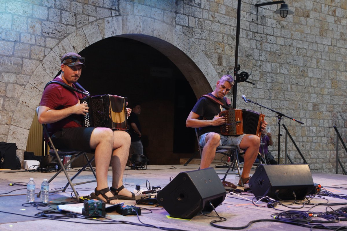 undariusfest's tweet photo. I abans els catalans Dijazzònic. #FestivalUndarius2025 https://t.co/VUB2HhCZb1